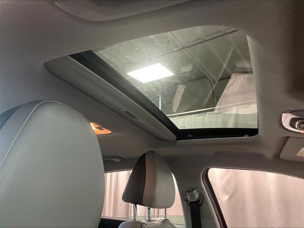 Used 2025 Red Hyundai Limited image 22