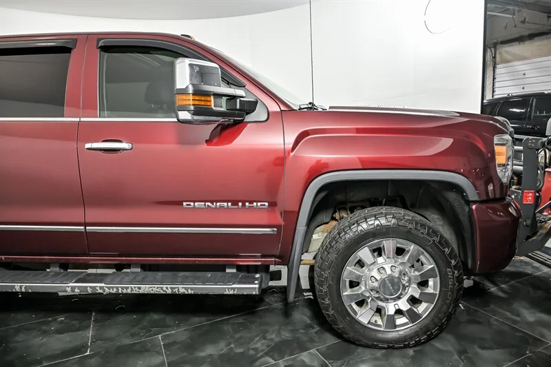 Used 2016 CRIMSON RED GMC Denali image 9