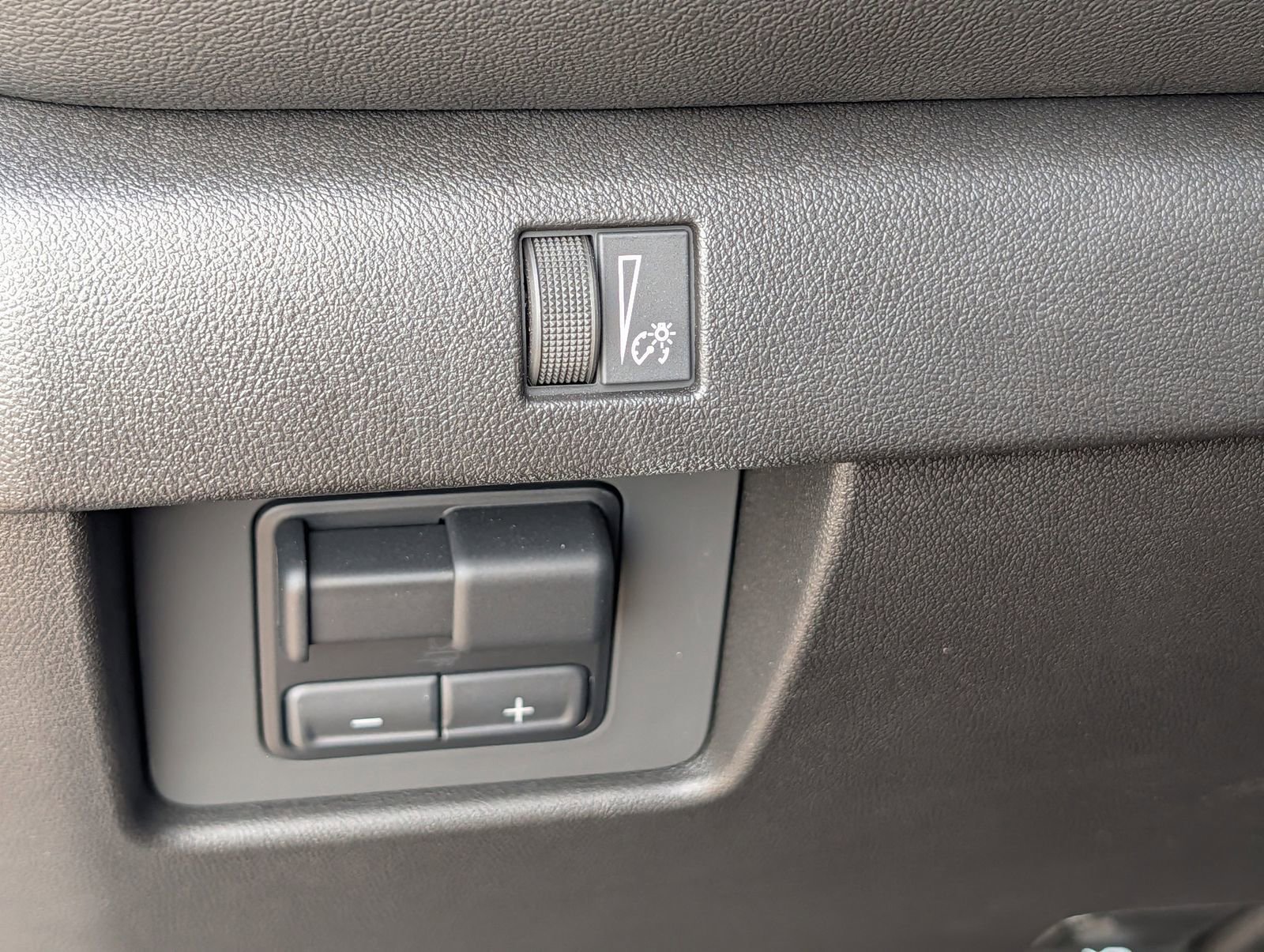2026 Chevrolet Colorado LT - Photo 11