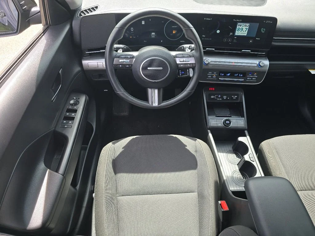 Used 2024 Black Hyundai SEL image 24