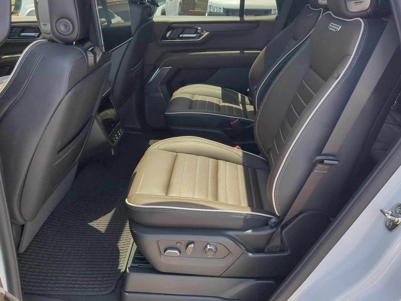 New 2026 Glacier White Tricoat GMC Denali Ultimate image 26