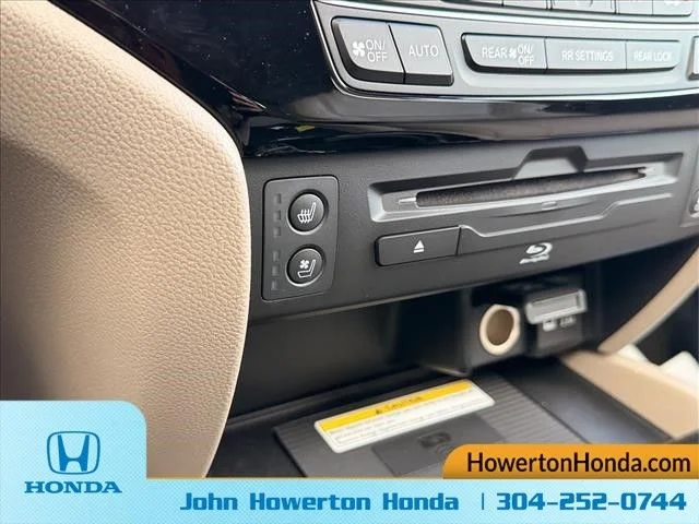 Used 2022 White Honda Elite image 24