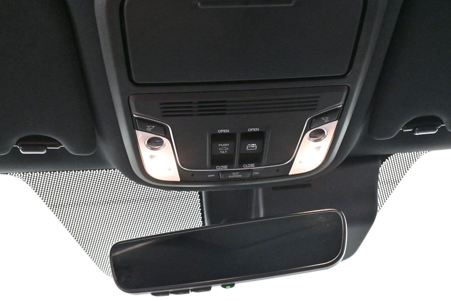 Used 2025 White Honda Black Edition image 27