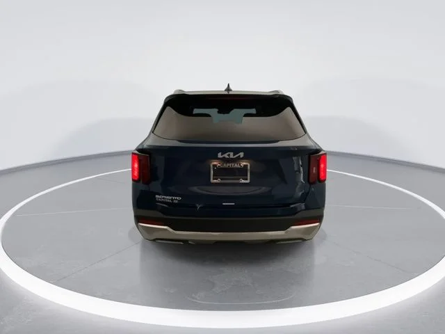 Used 2025 Black Kia S image 3