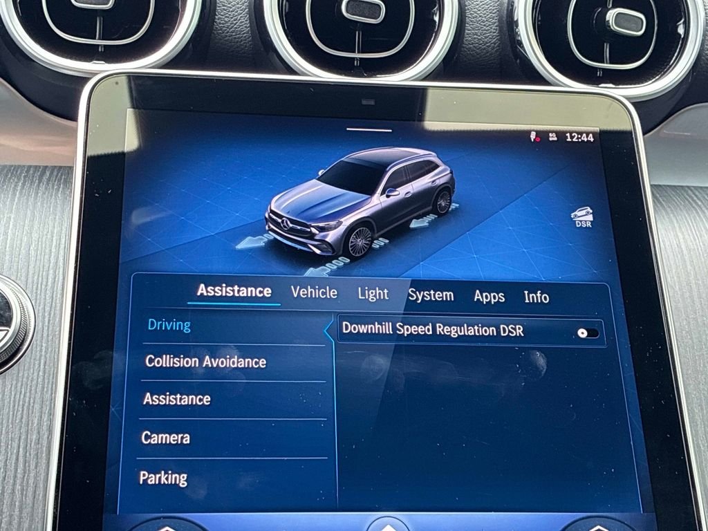 Used 2025  Mercedes-Benz GLC 300 image 39