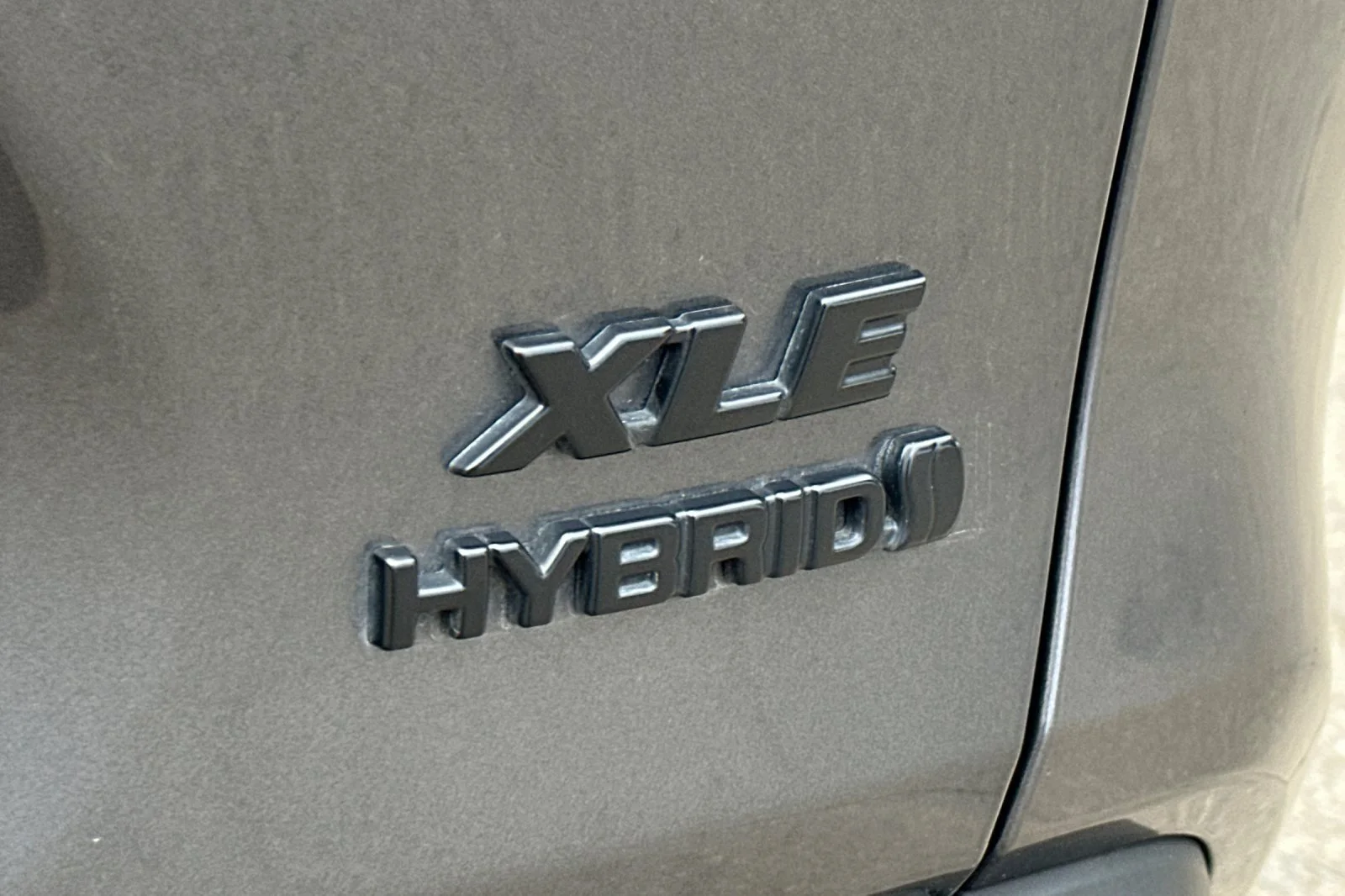 Used 2021  Toyota Hybrid XLE image 27