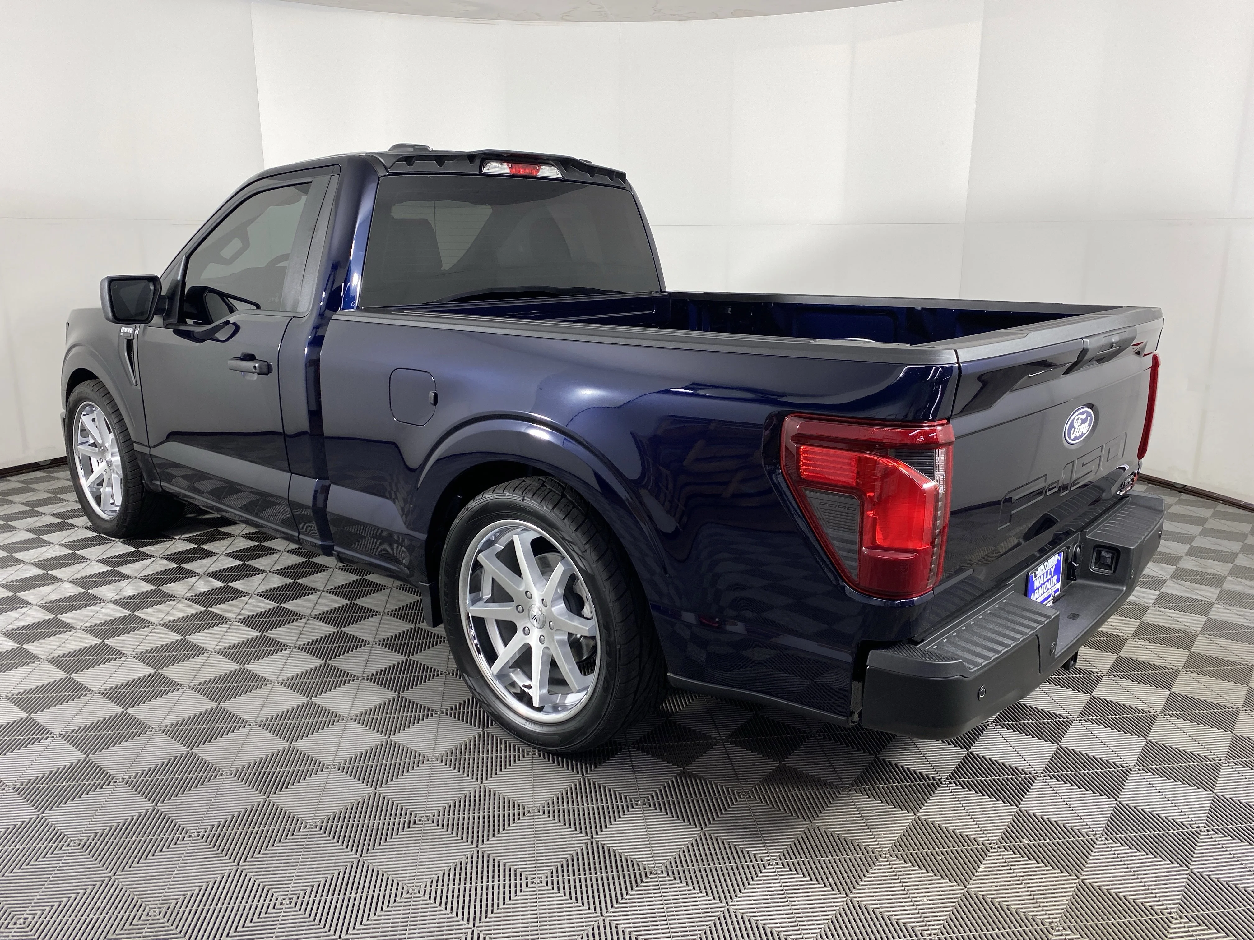 Used 2025 Blue Metallic Ford XL image 9