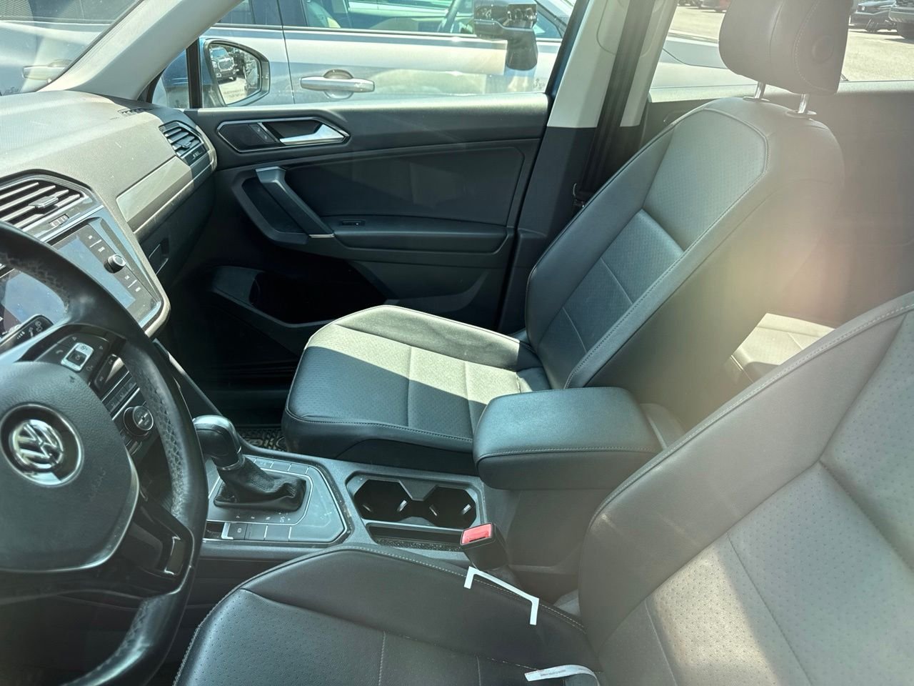 Used 2018 Blue Volkswagen  image 3