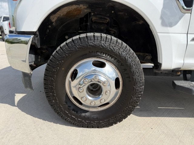 Used 2019 White Ford Lariat Crew Cab Long Bed DRW 4WD image 10