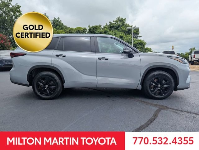 Used 2024  Toyota LE Nightshade image 10