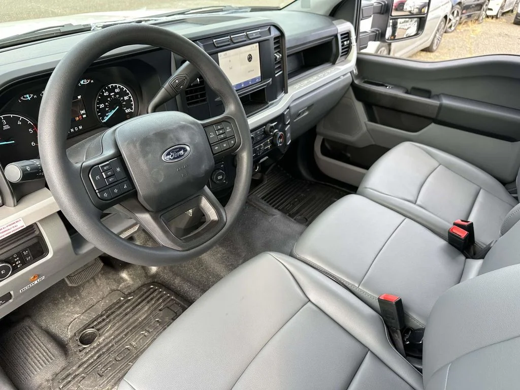 New 2024 Oxford White Ford F-350® XL image 12