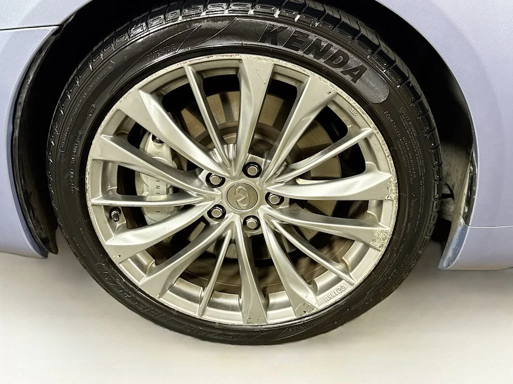 Used 2013 Blue INFINITI Sport image 39