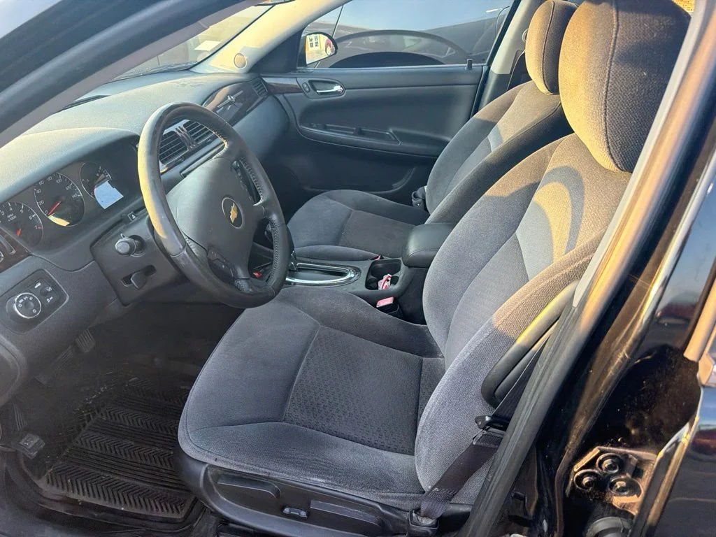 Used 2012 Black Chevrolet LT image 6