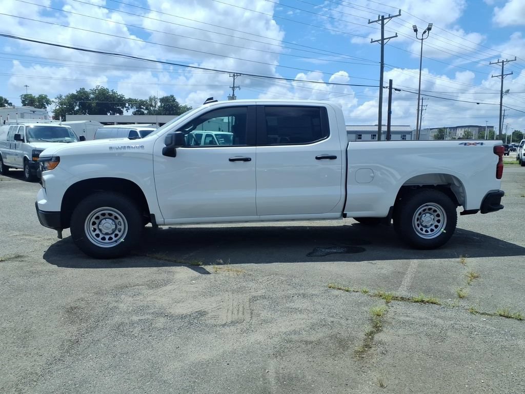 New 2026 Summit White Chevrolet WT image 25