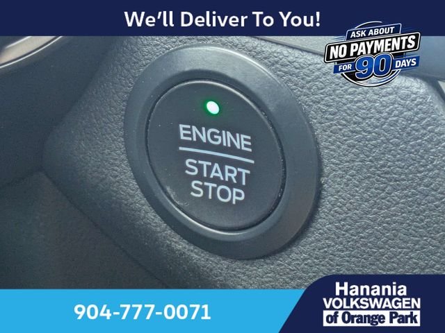 Used 2020 Blue Ford SE image 32