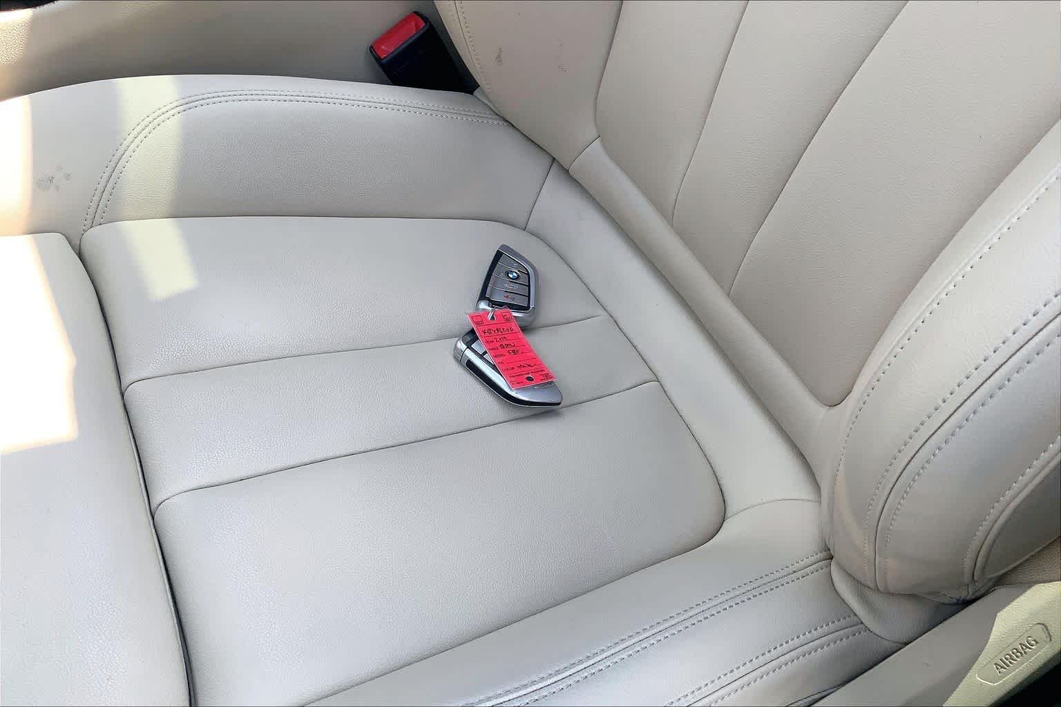 Used 2019 Mineral White Metallic BMW 530i image 14