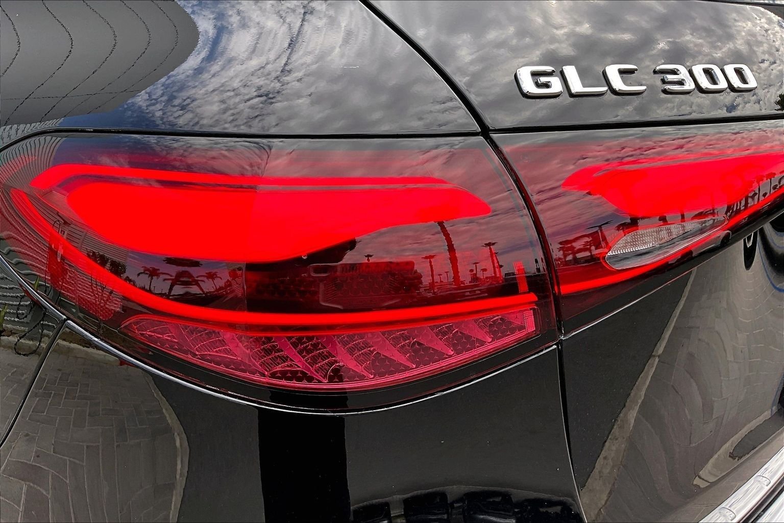 Used 2026 Black Mercedes-Benz GLC 300 image 29
