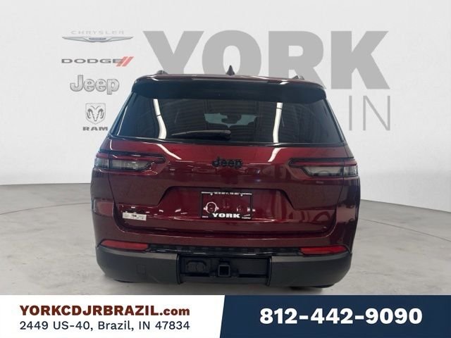 Used 2024 Red Jeep Altitude image 4