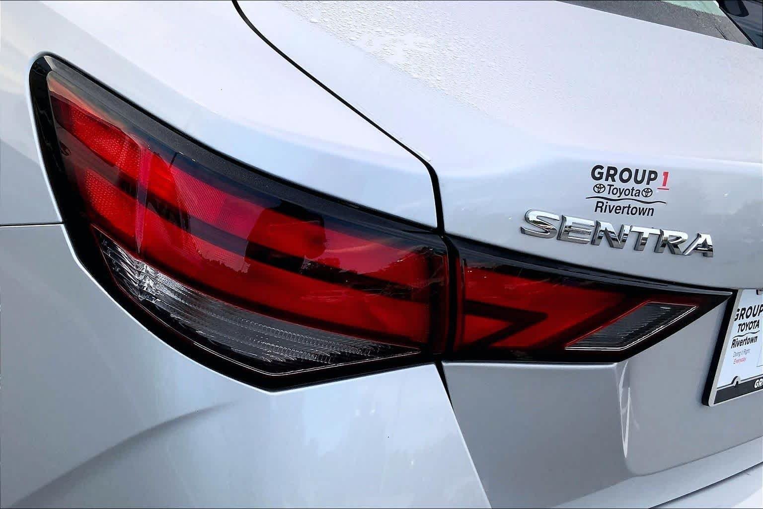 Used 2020 Brilliant Silver Metallic Nissan S image 25