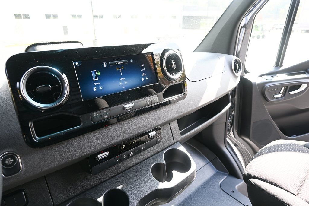 Used 2026 Selenite gray metallic Mercedes-Benz Cargo 170 WB image 13