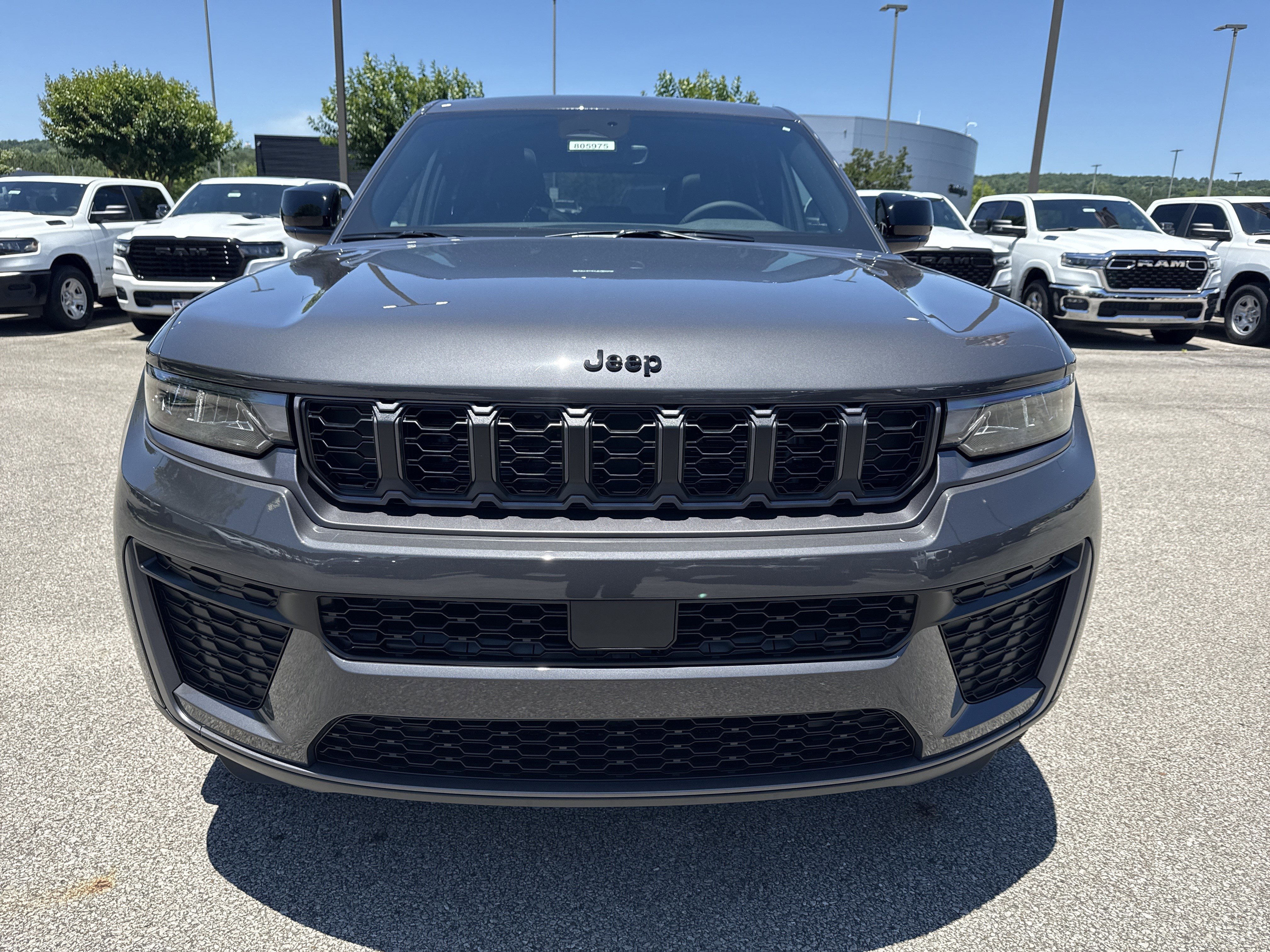 New 2026 Baltic Gray Metallic Clear-Coat Exterior Paint Jeep Altitude image 2