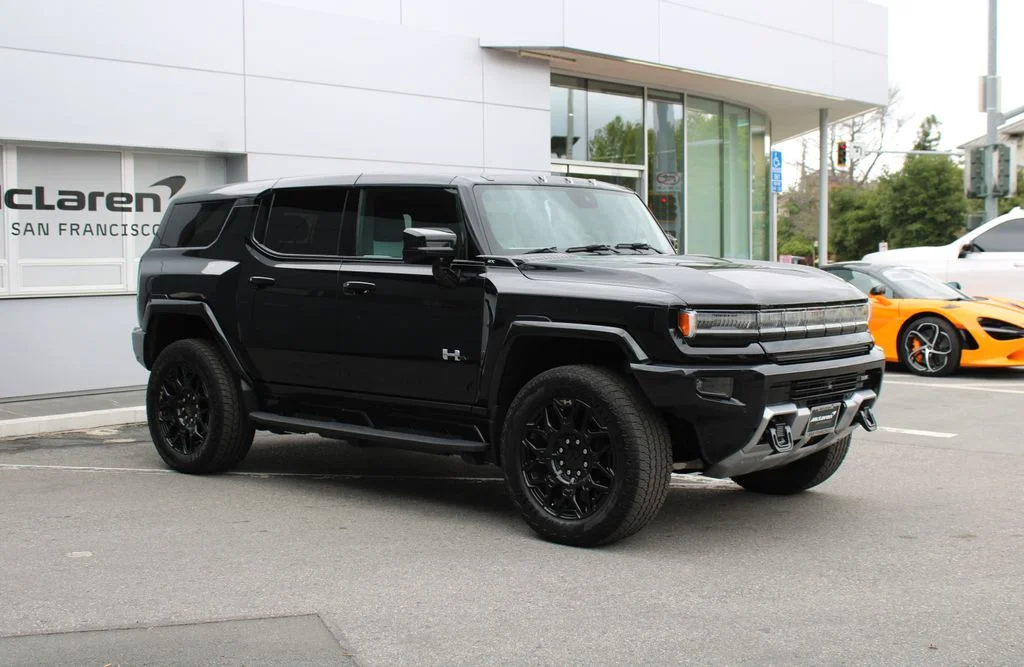 Used 2025 Black GMC 2X image 7