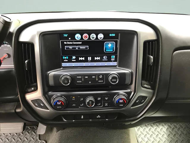 Used 2018 Blue Chevrolet LT image 17