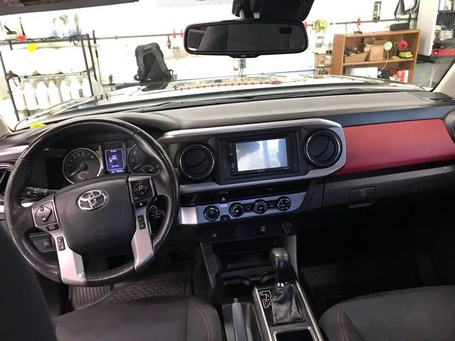 Used 2018 Black Toyota SR5 image 13