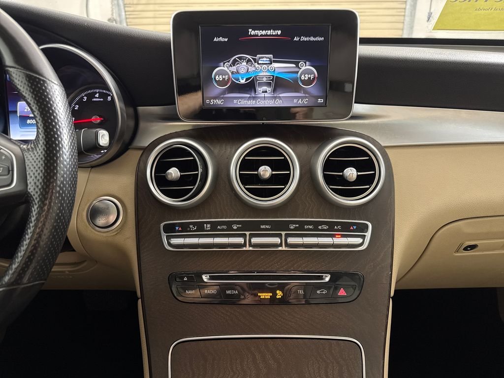 2019 Mercedes-Benz GLC GLC300 - Photo 14