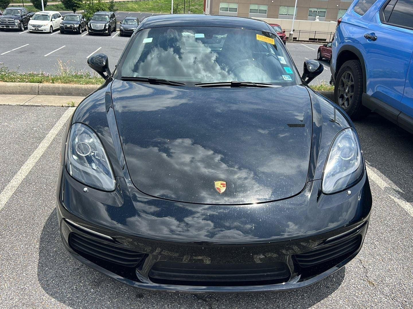 Used 2019  Porsche Base image 7