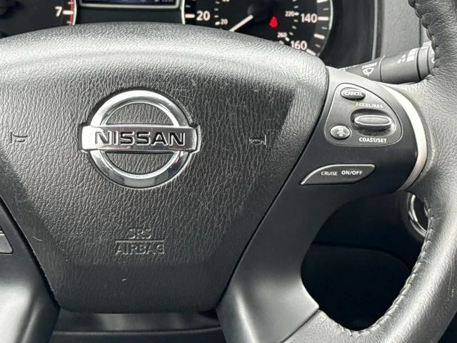 Used 2020 Blue Nissan SV image 21