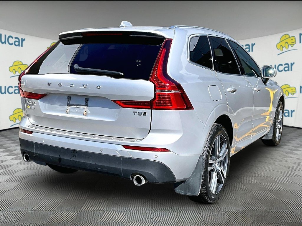 Used 2020 Silver Volvo T5 Momentum image 7