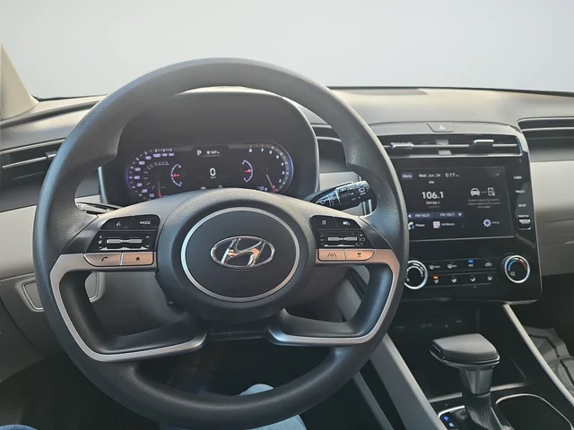 Used 2023 Gray Hyundai SEL image 11