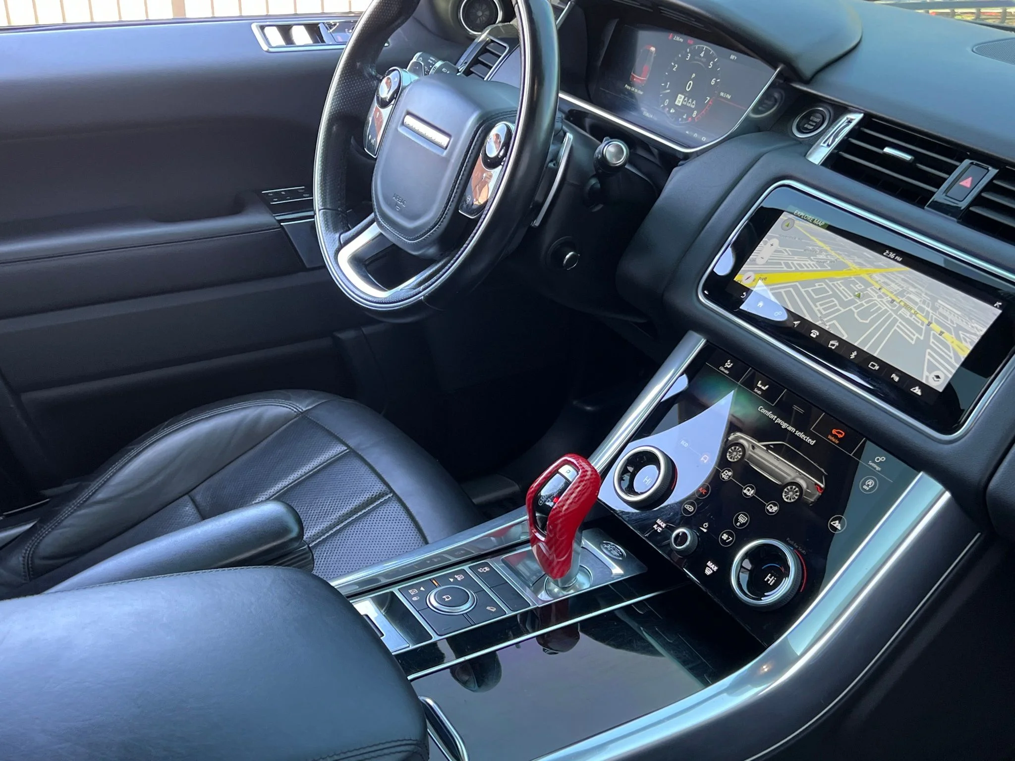 Used 2022 Black Land Rover HSE Silver Edition image 14