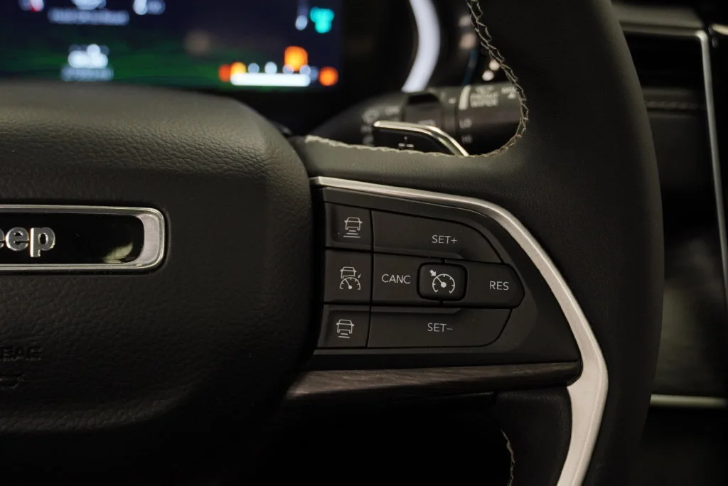 Used 2023 White Jeep 4xe image 32