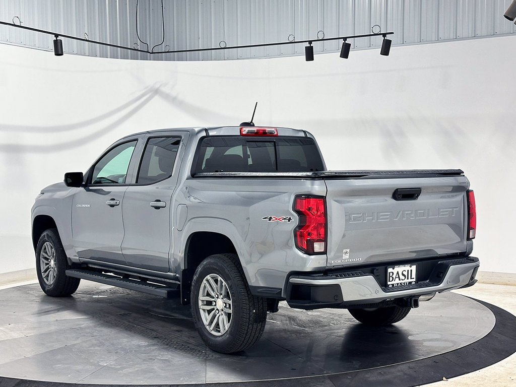 Used 2025 Gray Chevrolet LT image 14
