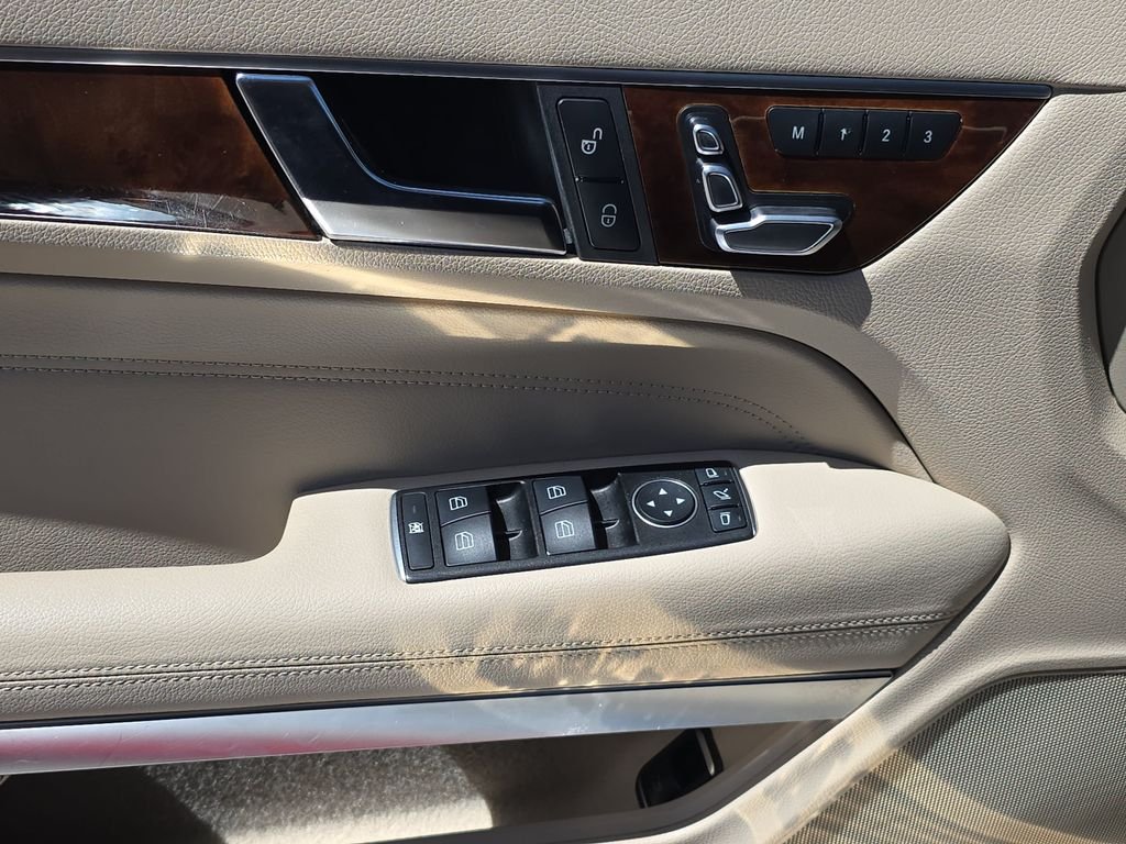 Used 2015 Red Mercedes-Benz E 400 image 31