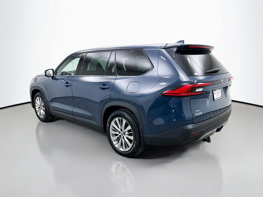 Used 2024 White Toyota Platinum image 5
