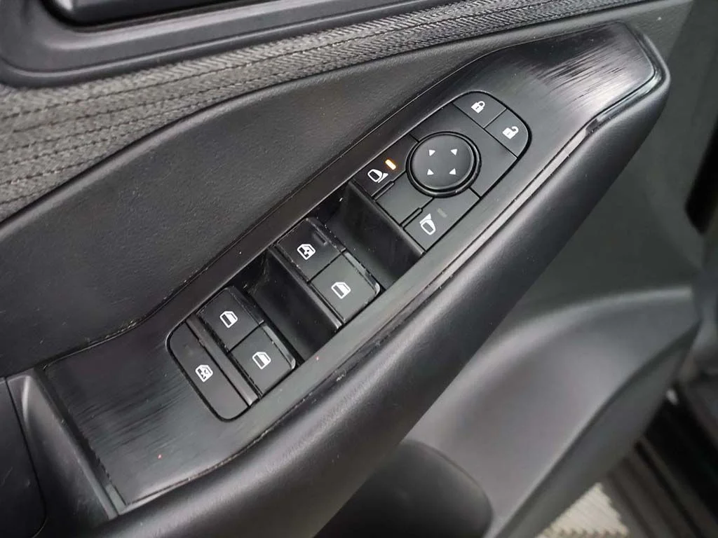 Used 2023 Super Black Nissan S image 34