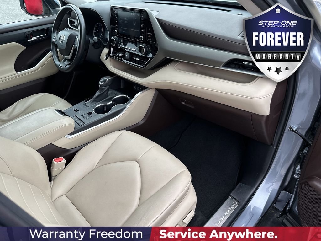 Used 2022  Toyota XLE image 39