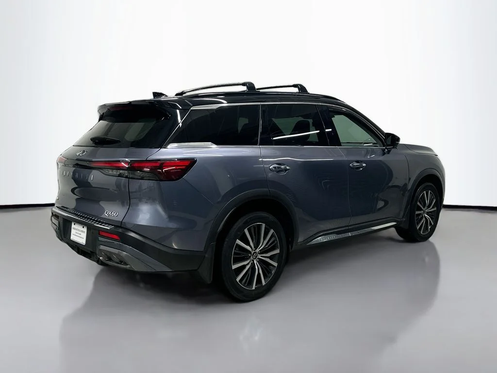 Used 2023 Blue INFINITI Autograph image 9