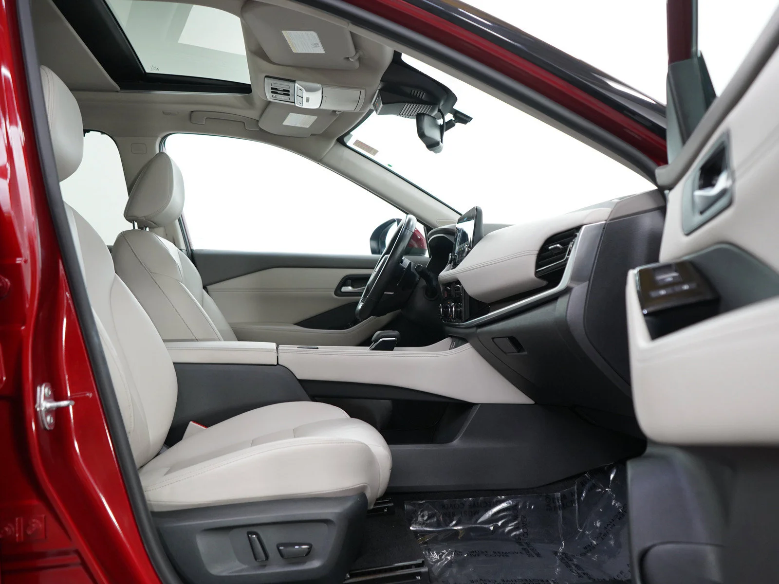 Used 2023 Scarlet Ember Tintcoat Nissan SL image 11