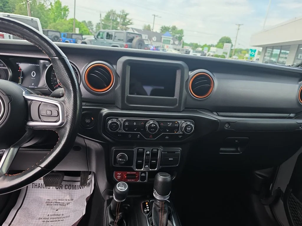 Used 2021 Gray Jeep Mojave image 18
