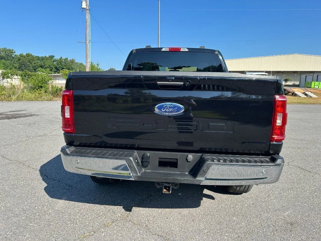 Used 2023 Black Ford XLT image 4