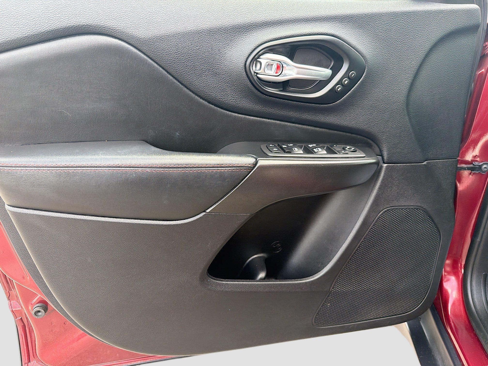Used 2021 Velvet Red Pearlcoat Jeep Trailhawk image 22