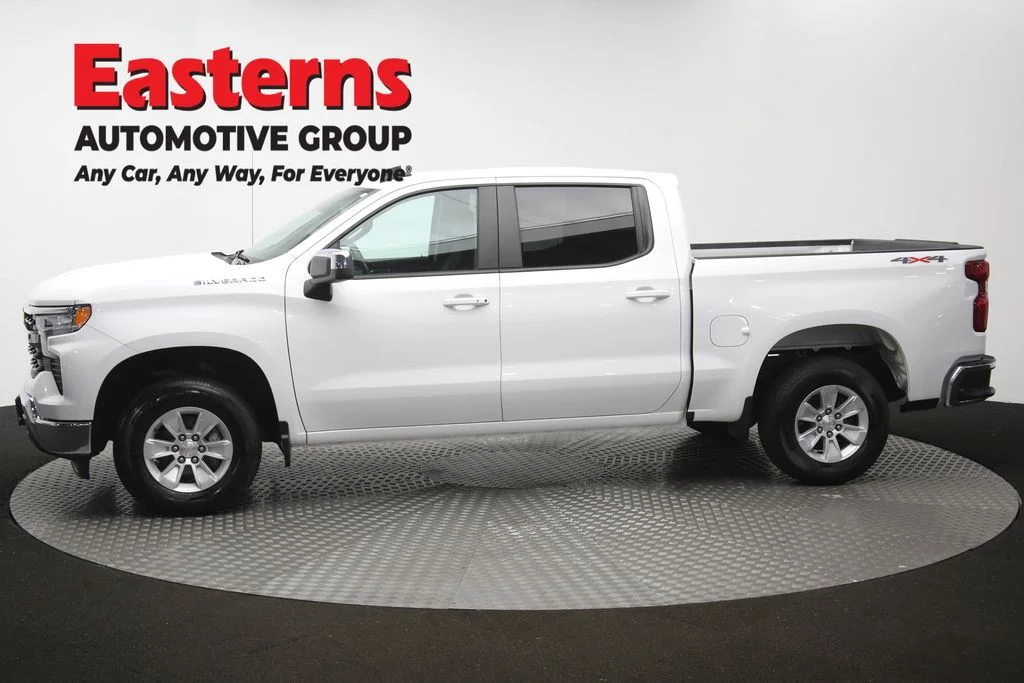Used 2025 White Chevrolet LT image 60