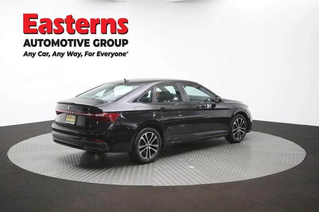 Used 2025 Black Volkswagen 1.5T Sport image 41