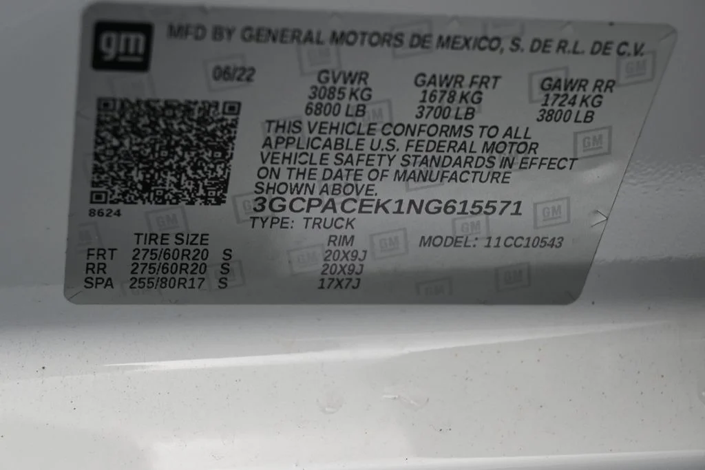 Used 2022 Summit White Chevrolet LT image 16