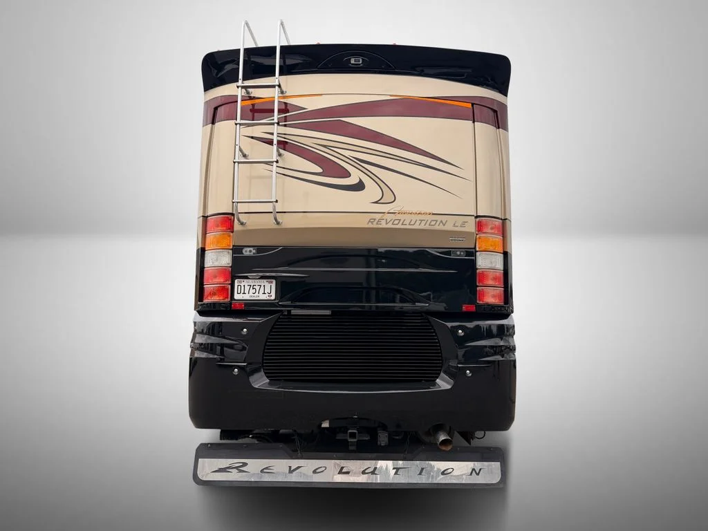 Used 2010 Black Fleetwood 42T image 8
