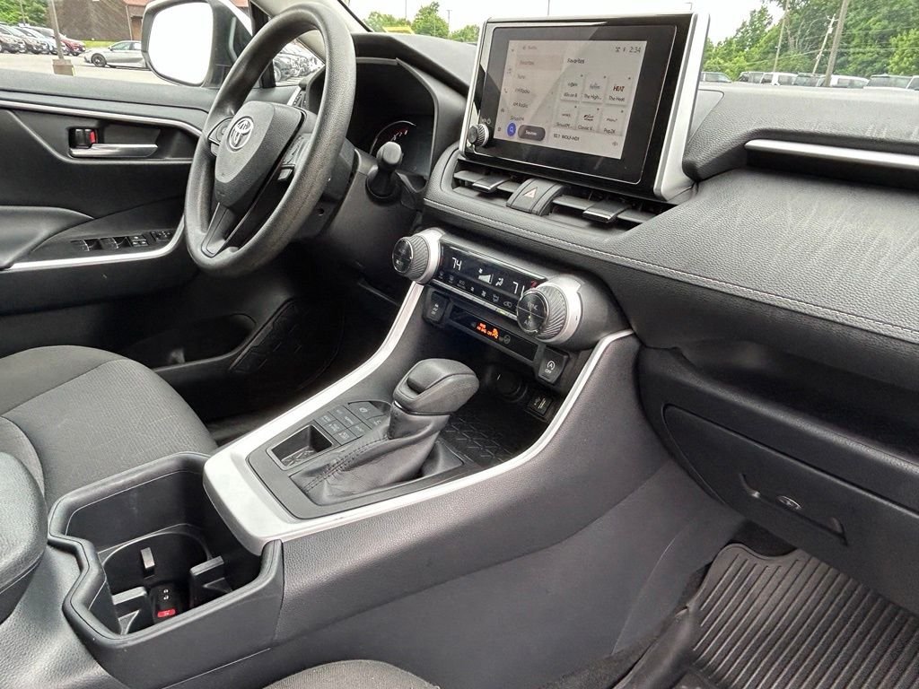 Used 2025 White Toyota XLE image 38
